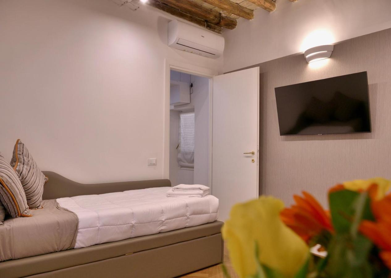Helmirage Trevi Suite Roma Ngoại thất bức ảnh