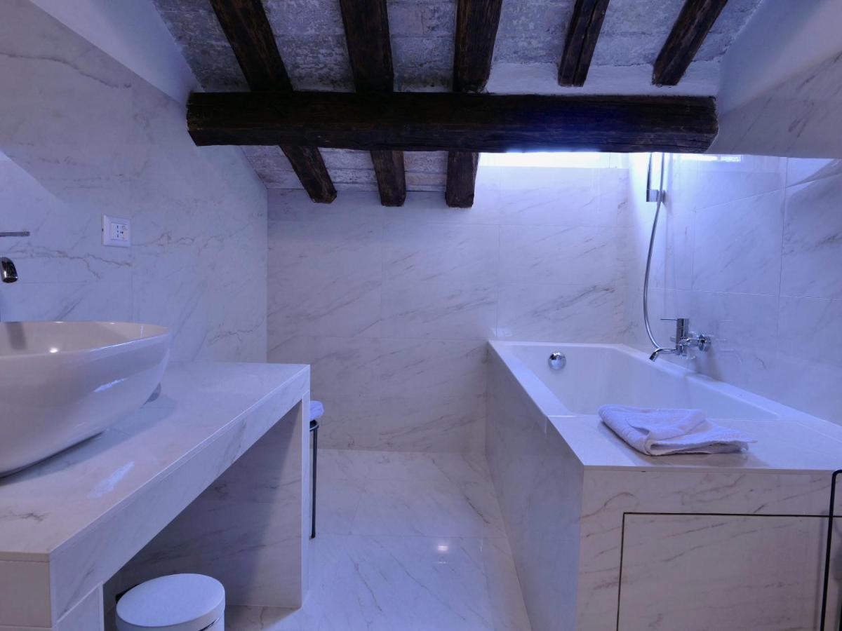 Helmirage Trevi Suite Roma Ngoại thất bức ảnh